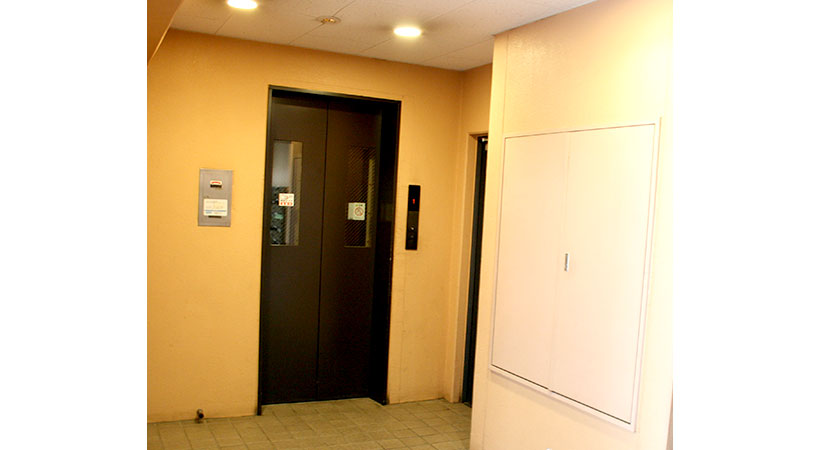 コンド八番館